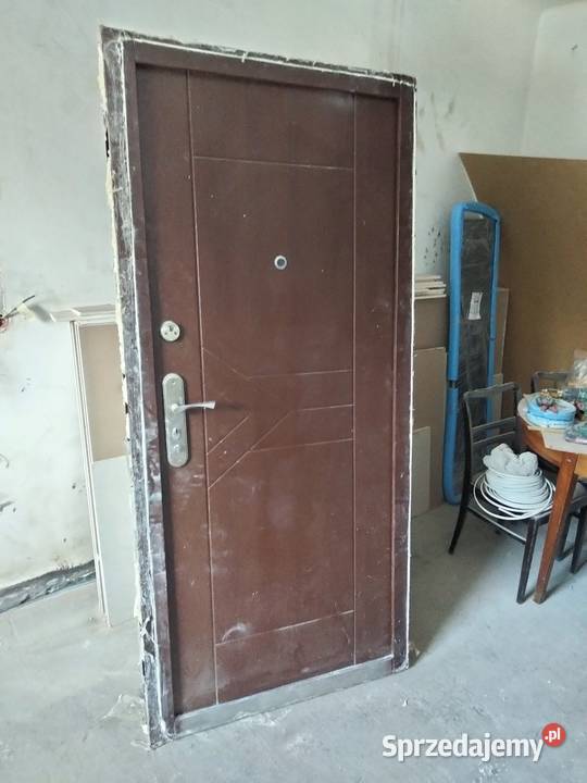 Drzwi zewnętrzne antywłamaniowe