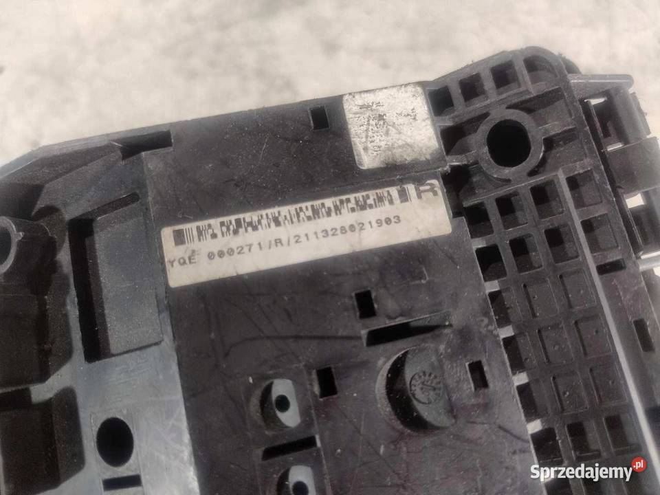 SKRZYNKA BEZPIECZNIKÓW LAND ROVER FREELANDER 20 osobowe