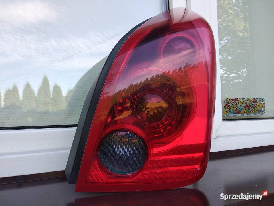 Nissan Primera P12 hatchback HB lampa tył tylna osobowe Sieradz sprzedam