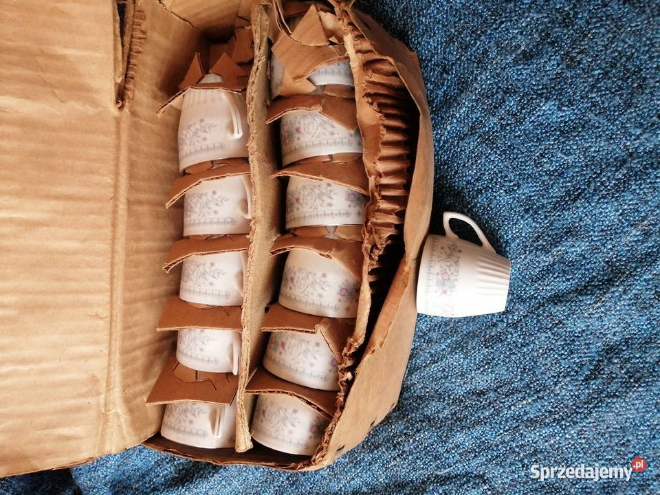 zestaw 12 filiżanek do kawy porcelanowych z Legnica