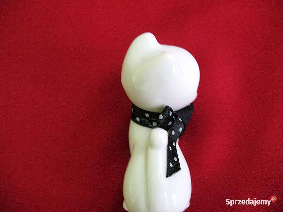 Kot biały mały kotek porcelana 6 x 4 x 3 Siedlce