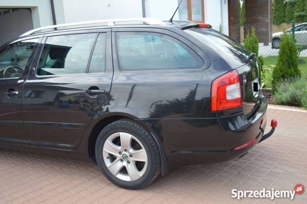 Skoda OCTAVIA 18 TSI 2010 Elegance czarna bogate Rawa Mazowiecka