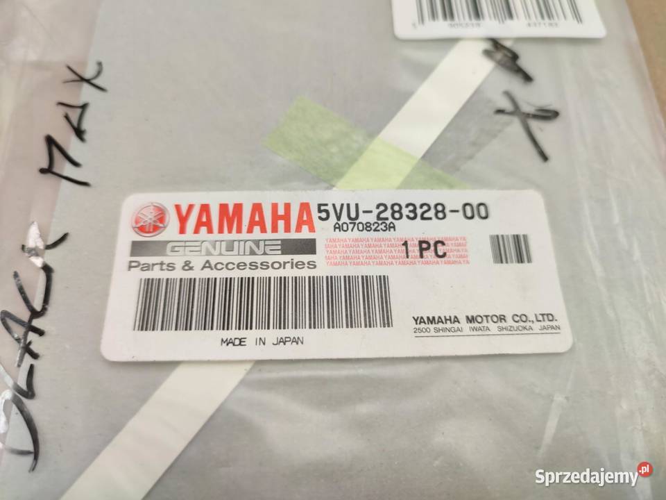 NAKLEJKA BLACK NA CZACHĘ YAMAHA XP500 20062007