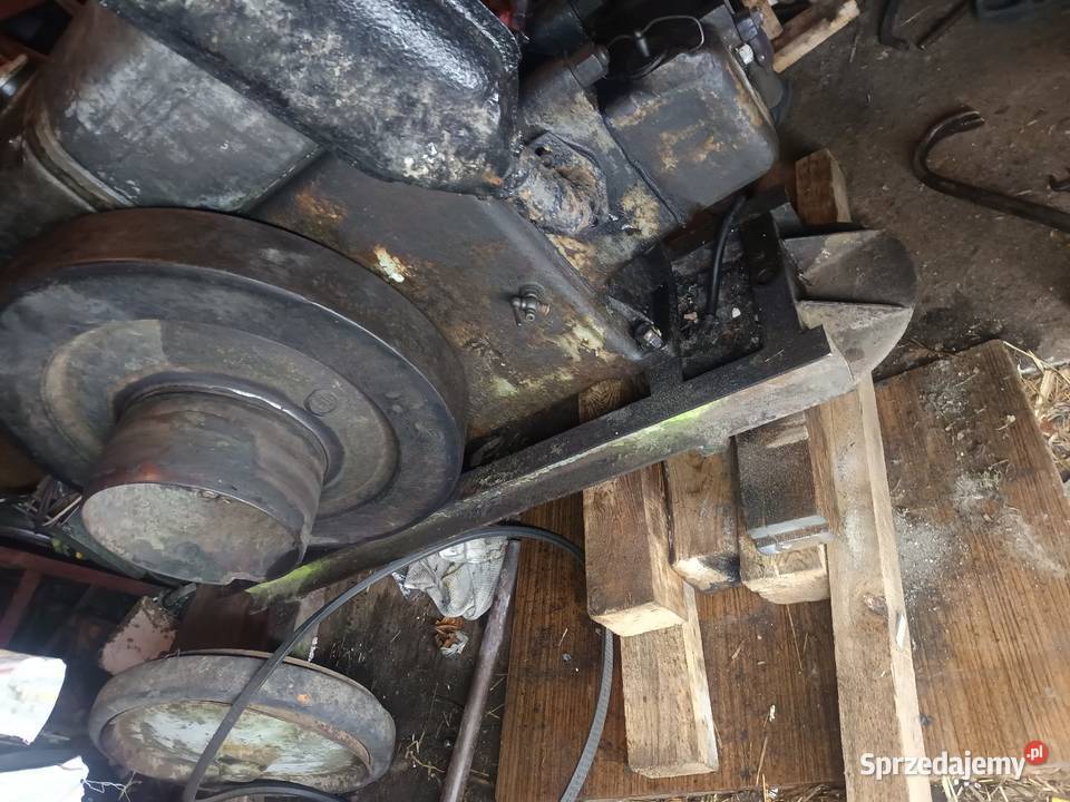 Sprzedam silnik es 18 Słowik sprzedam