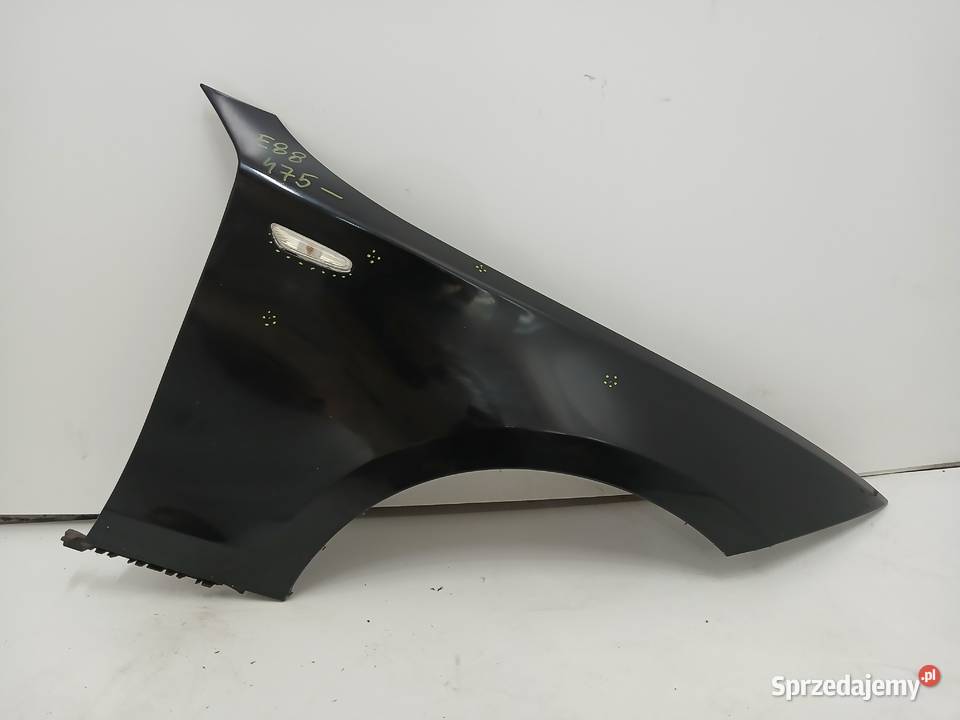 BŁOTNIK PRAWY PRZEDNI BMW E88 475 BLACK SAPPHIRE Strzyżewice