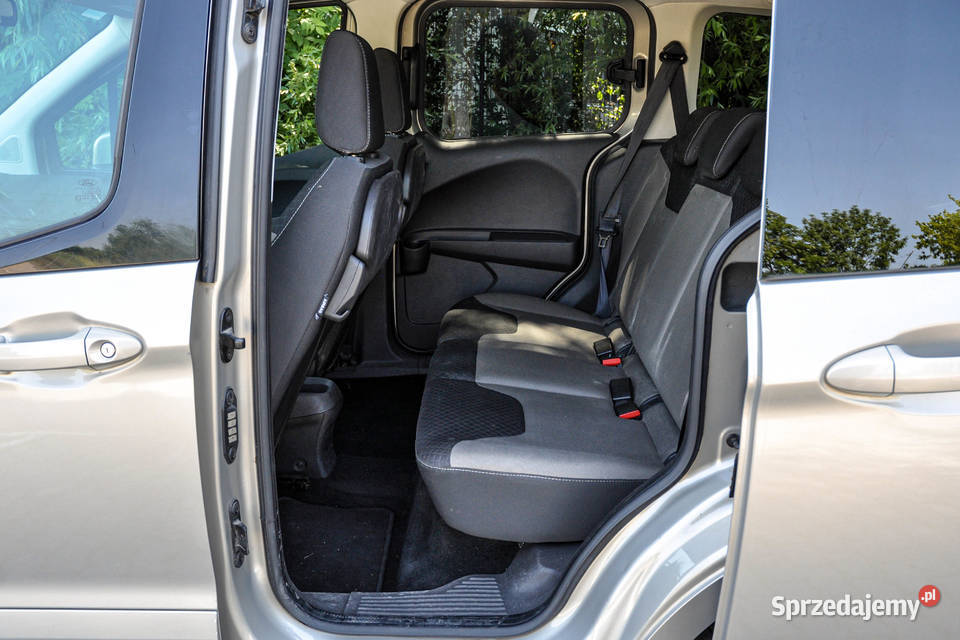 Ford Tourneo Courier Salon 130 2016 r dolnośląskie Wrocław