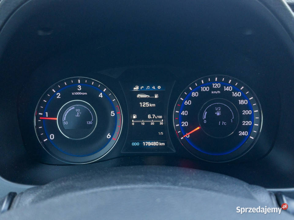 Hyundai i40 16 CRDI 136 Wagon Business Ksenon tempomat Piotrków Trybunalski sprzedam