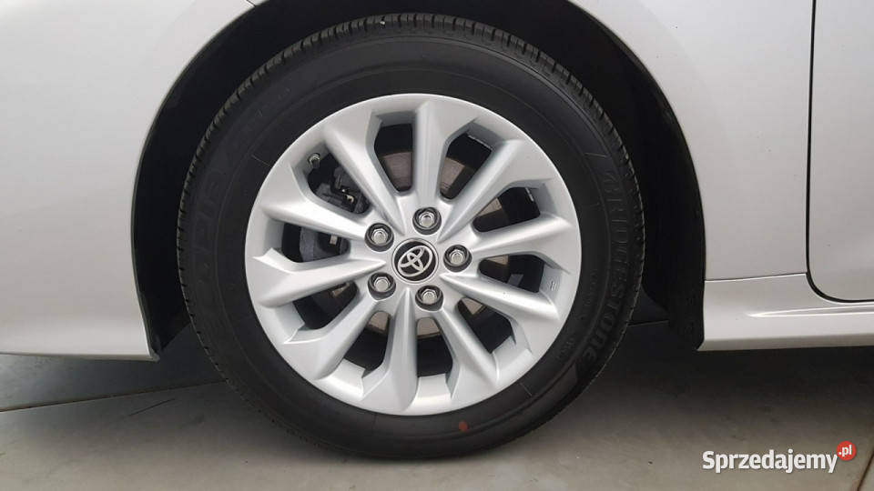 Toyota Corolla 18 Hybrid Comfort Z polskiego serwisowany w ASO Warszawa