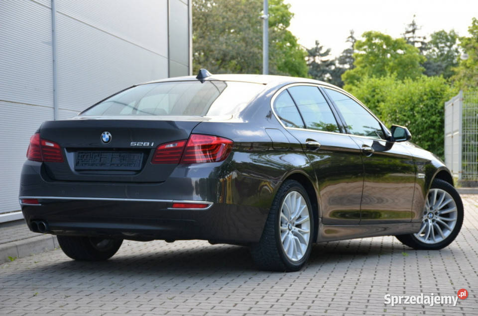 BMW 528 Opłacona 20i 245 Lift Serwis Bixenon 6WB czujnik parkowania Motoryzacja Kutno sprzedam