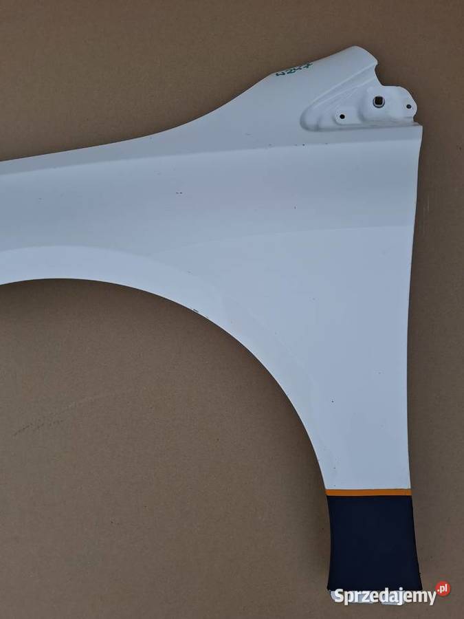 MERCEDES BKLASA W247 BŁOTNIK LEWY PRZÓD ORYGINAŁ lubuskie