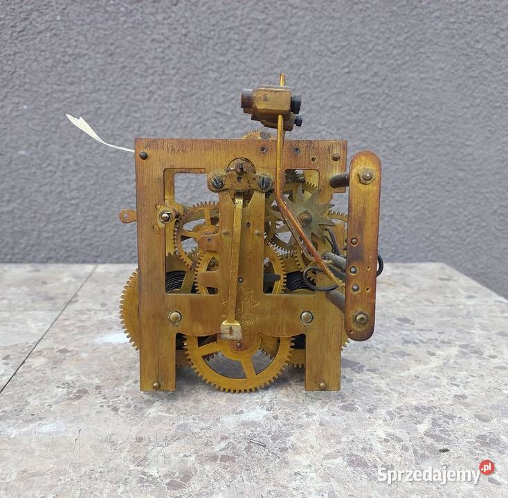 560 Mechanizm starego zegara ściennego Junghans Tczew