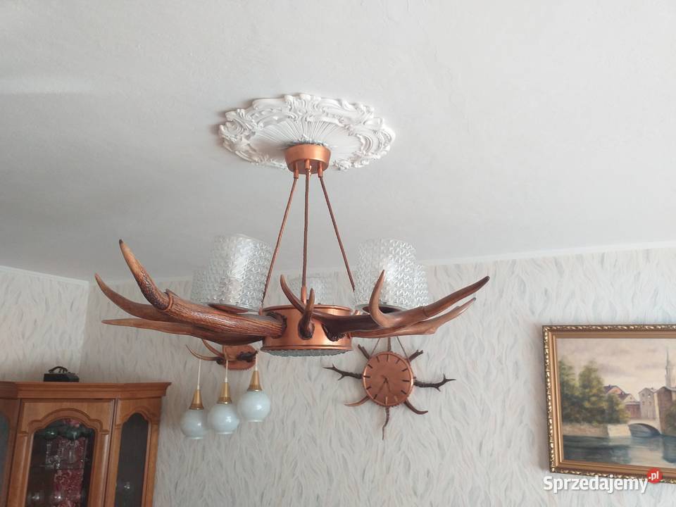 Oświetlenie z rogów i miedzi