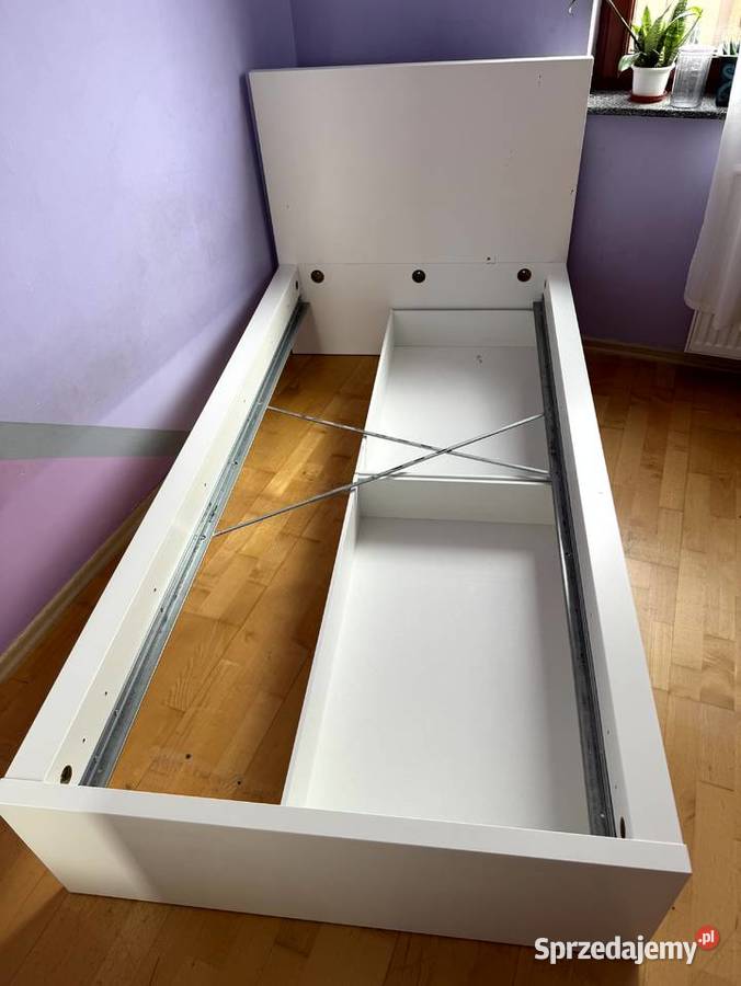 łóżko z szufladami w domrym stanie Łóżka Świdnica sprzedam