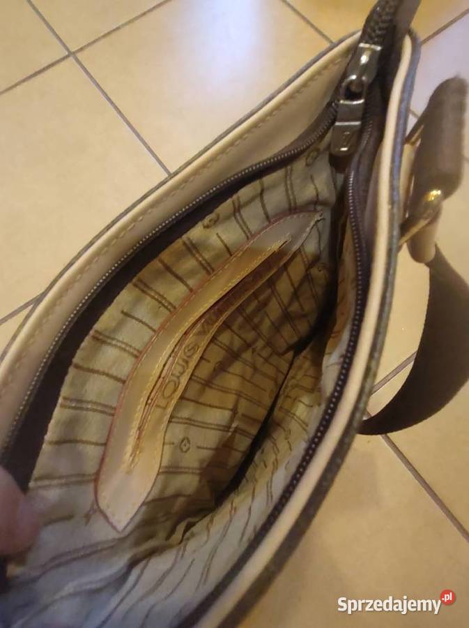 Torebka skórzana w monogramy fason listonoszka i Listonoszka