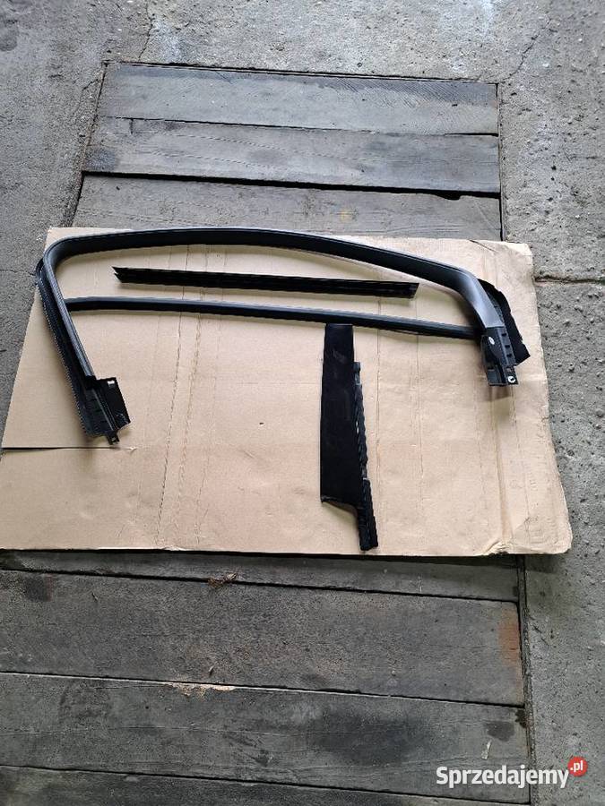 Listwa szyby prawych dzwi opel crosland śląskie Myszków