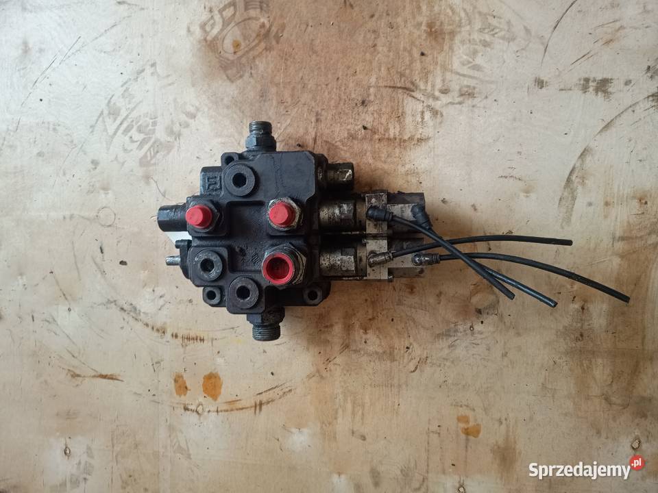 Rozdzielacz hydrauliczny Volvo sprzedam