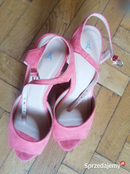 Buty skóra kolor łososiowy sprzedam