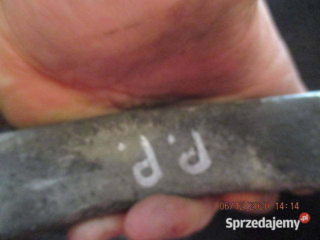 WAHACZ PRAWY PRZÓD MERCEDES W204 W207 Głowno