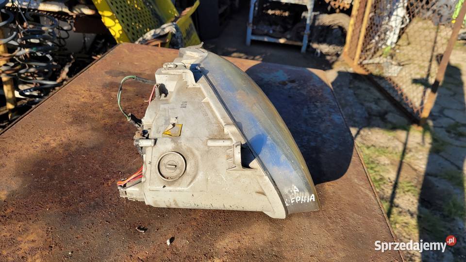 Lampa przód lewa Kia Sephia Łagów