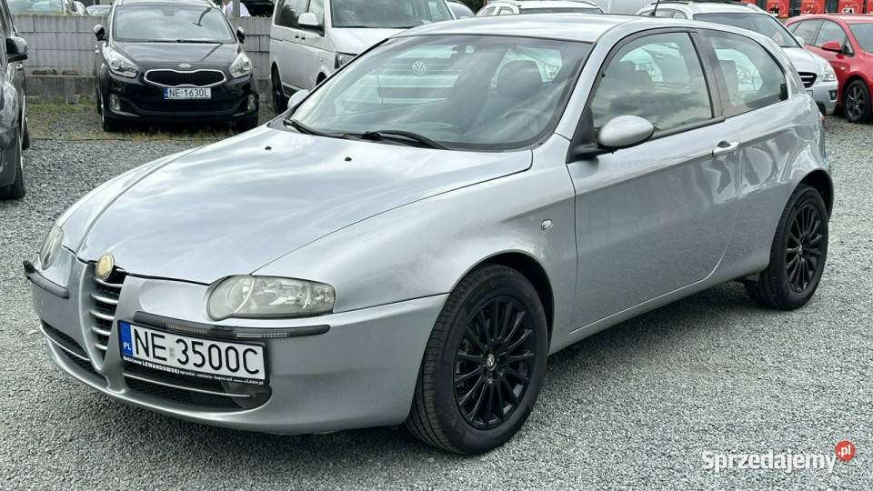 Alfa Romeo 147 16 Benzyna Moc 120 Zarejestrowany centralny zamek Elbląg