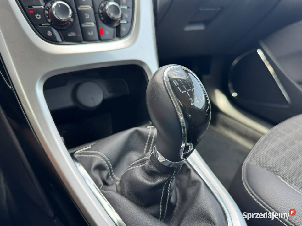 Opel Astra GTC 14 Innovation xenon 94 przebieg J aluminiowe felgi Chełm Śląski