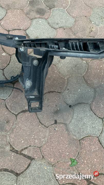 W218 wzmocnieni pas przód mocowanie zderzaka osobowe Września sprzedam