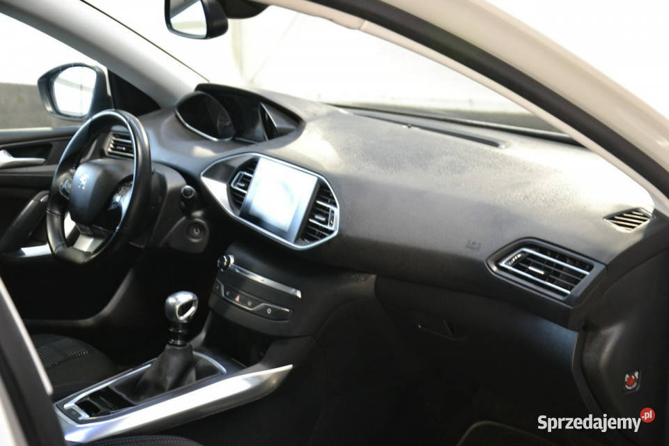 Peugeot 308 12 benzyna 130 tablet full led 130KM Kęty sprzedam