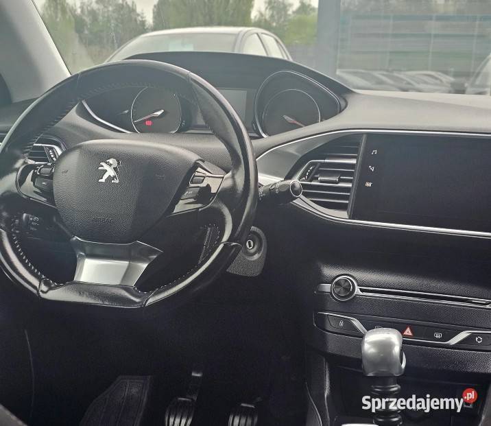 Peugeot 308 130 benzyna 2018r przebieg Kutno