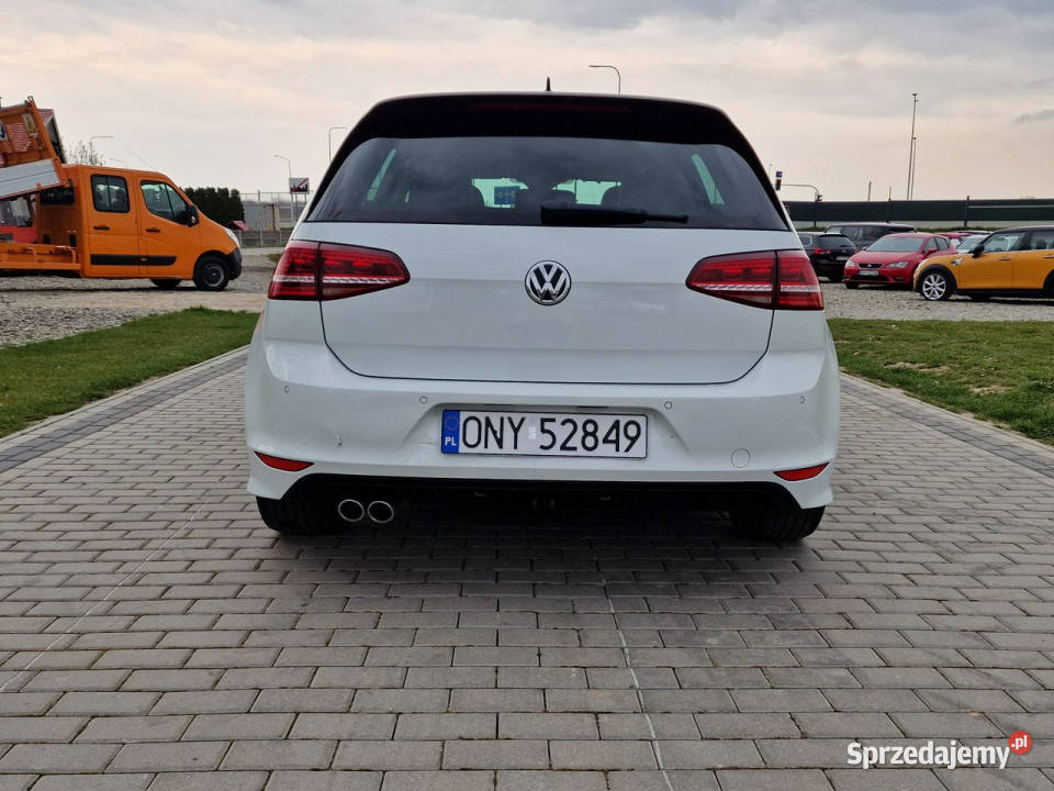 Volkswagen Golf 20tdi R Line Bixenon Skóra Navi isofix Strobice