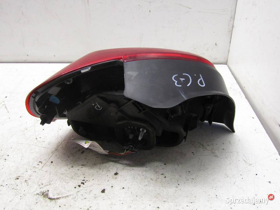 LAMPA TYLNA PRAWY TYŁ CITROEN C3 III 9812257680 sprzedam