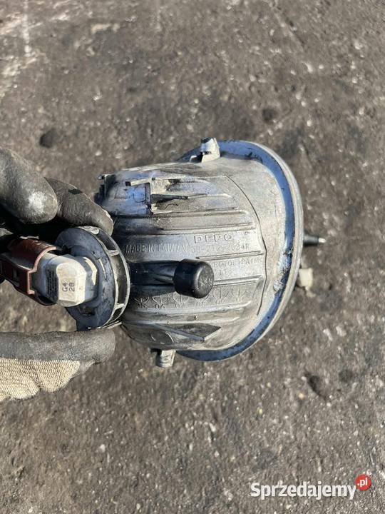 Halogen prawy TOYOTA RAV4 II terenowe Ropczyce