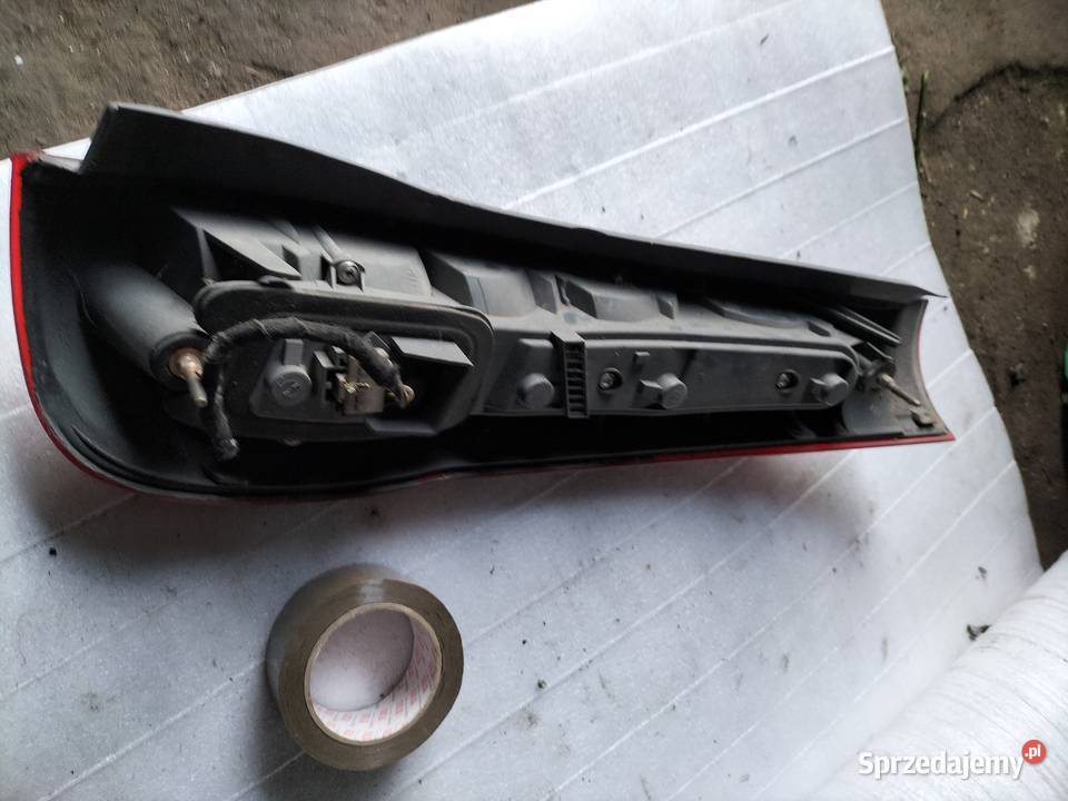 PUNTO 1 LAMPA PRAWA TYŁ Kamień-Kolonia