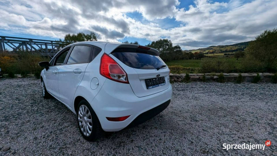 Ford Fiesta 125 benzyna Mk7 2008 światła przeciwmgielne