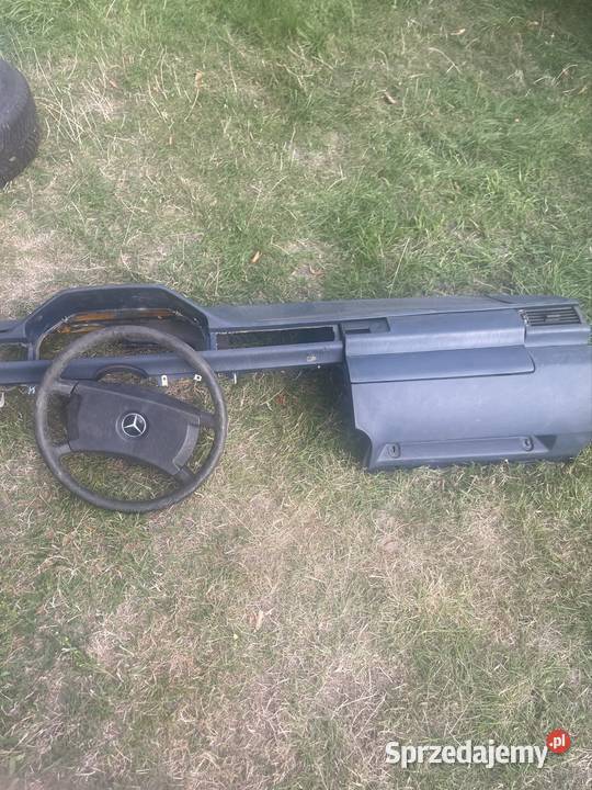 Części niebieskiego wnętrza w124 1986r W124 sprzedam