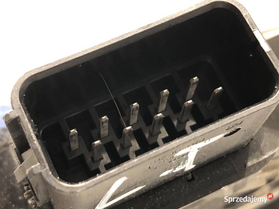 ZAMEK DRZWI LEWY TYŁ FORD KUGA I SUV osobowe sprzedam