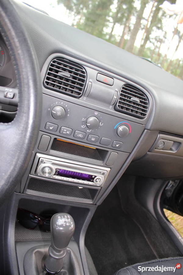 Sprzedam Volvo V40 kombi 18 benzyna z LPG granatowy Bytom