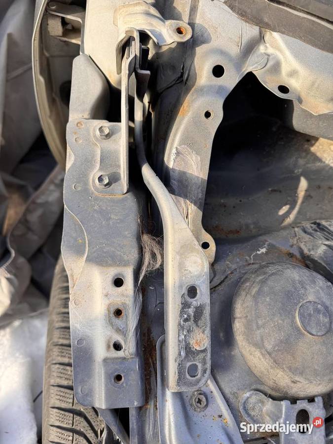 Komplet zawiasów maski zcd SUZUKI SWIFT MK7 osobowe Brzesko