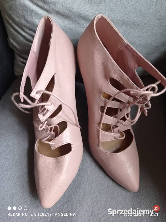 Czółenka szpilki HM pudrowy róż łódzkie