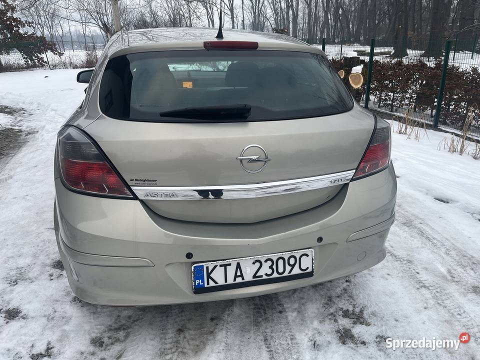 Opel Astra H GTC 16 benzyna 2006 komplet zimówki 1598cm3 Nowy Sącz
