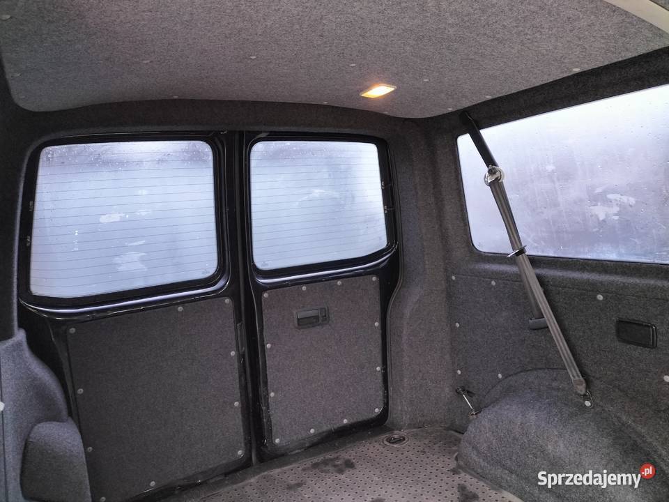 Volkswagen Transporter 9 osobowy Rok produkcji 2012 Głogów