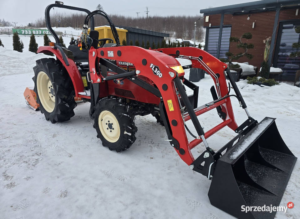 Mini traktor ciągnik rolniczy Yanmar RS270 z