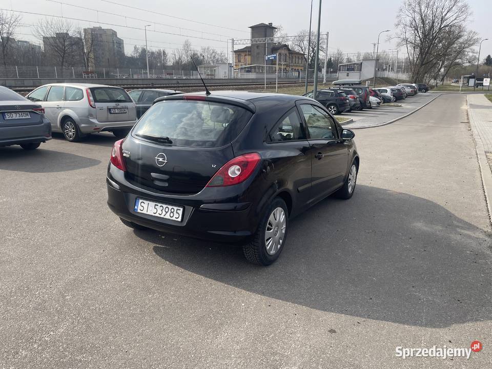 Opel Corsa 12 stan długie opłaty mały przebieg
