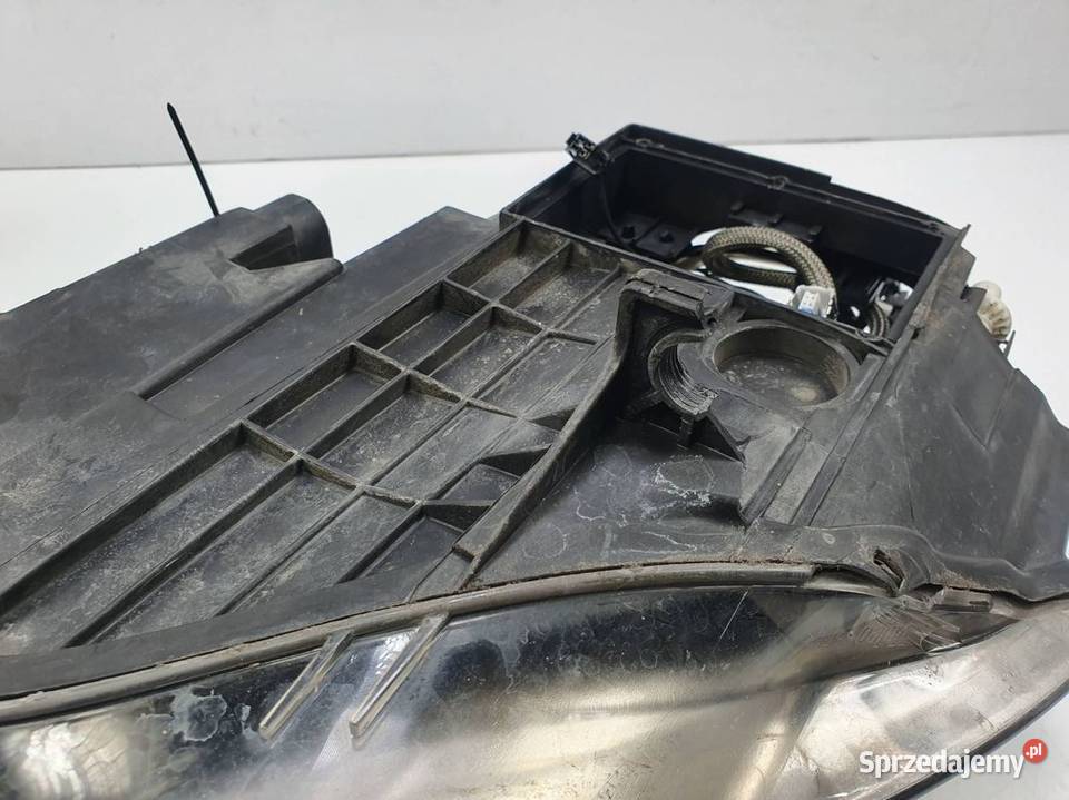 LAMPA PRAWA PRZÓD VOLKSWAGEN PASSAT B6 Lipno