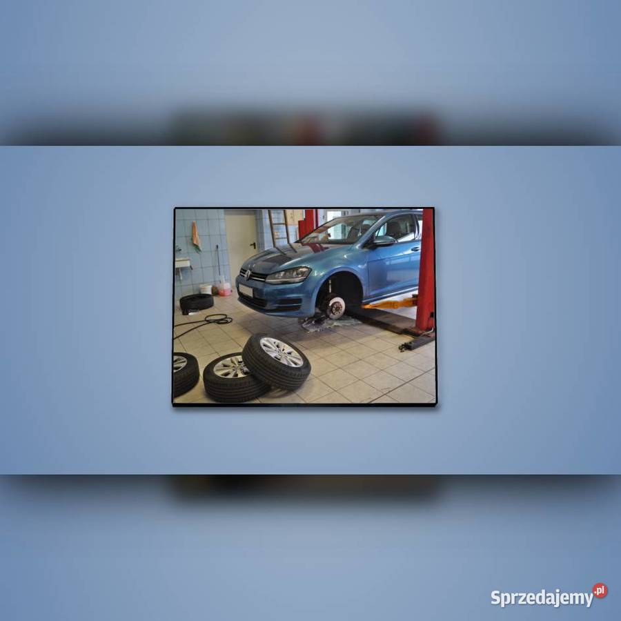FotoObraz motoryzacyjny VW Golf w warsztacie Gliwice