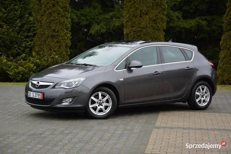 Opel Astra Cosmo Sport Xenon Ledy Navi MMI Ostrów Mazowiecka sprzedam