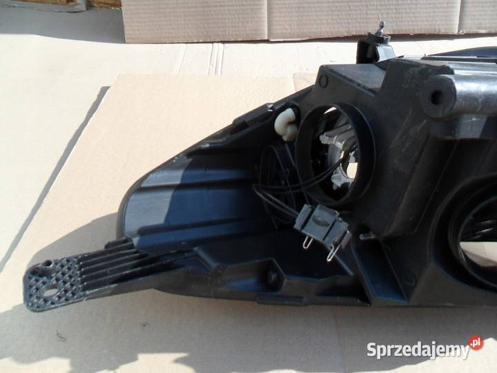 Ford Fiesta Mk8 Reflektor Prawy H1BB13W029AE Lampy przednie Nowy Tomyśl