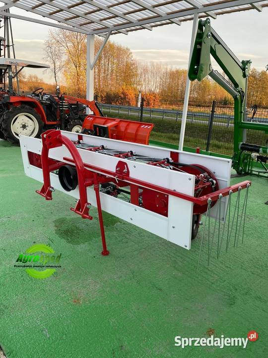 Zgrabiarka pasowa Taret do siana Transport Grajewo