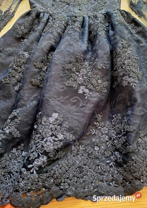 Piękna elegancka koronkowa granatowa sukienka z małopolskie