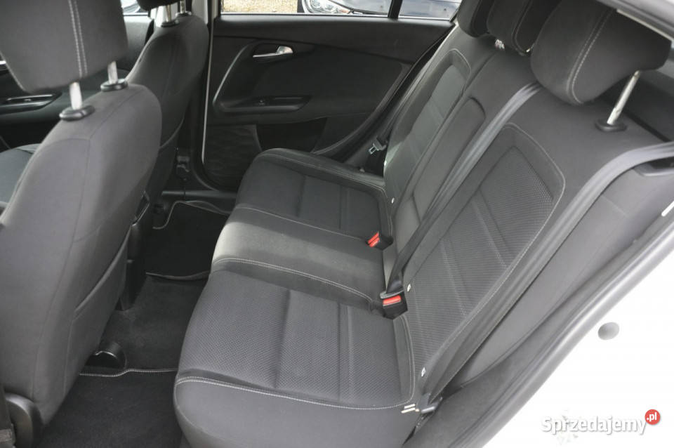 Fiat Tipo 14 95 hatchback LED Navi Kamera nieuszkodzony