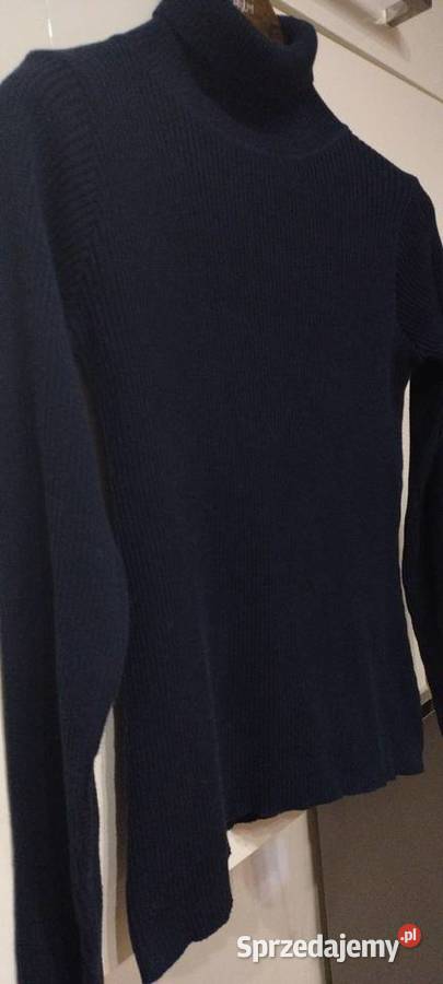 Golf w kolorze czarnym w prążki Lublin